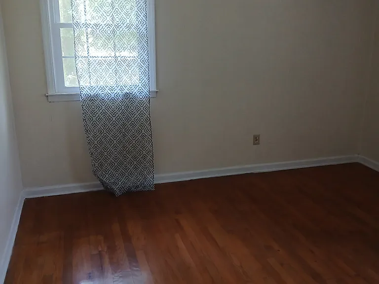 109 Cedar St — Photo 6