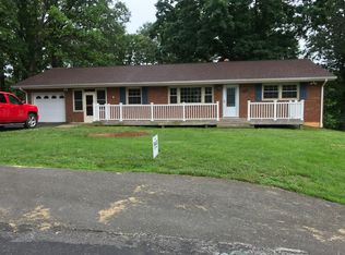 312 Dawnridge Dr, Vinton, VA 24179