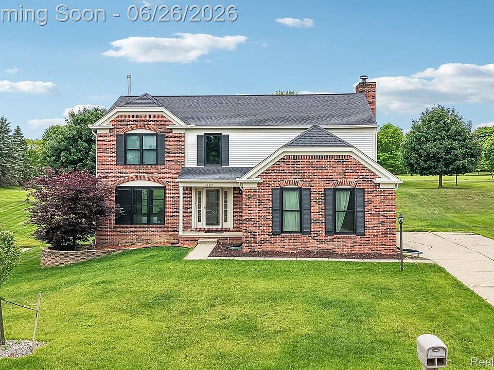 1st image of 1687 Grandview Dr