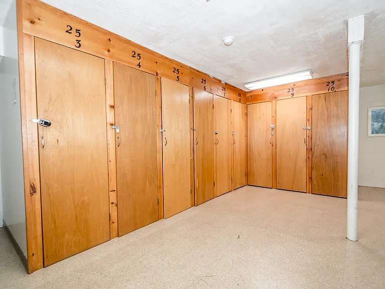 Parkview Apartments — Photo 13