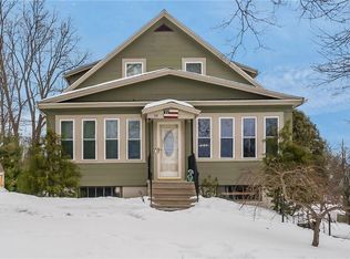 54 Sulyma St, Cumberland, RI 02864