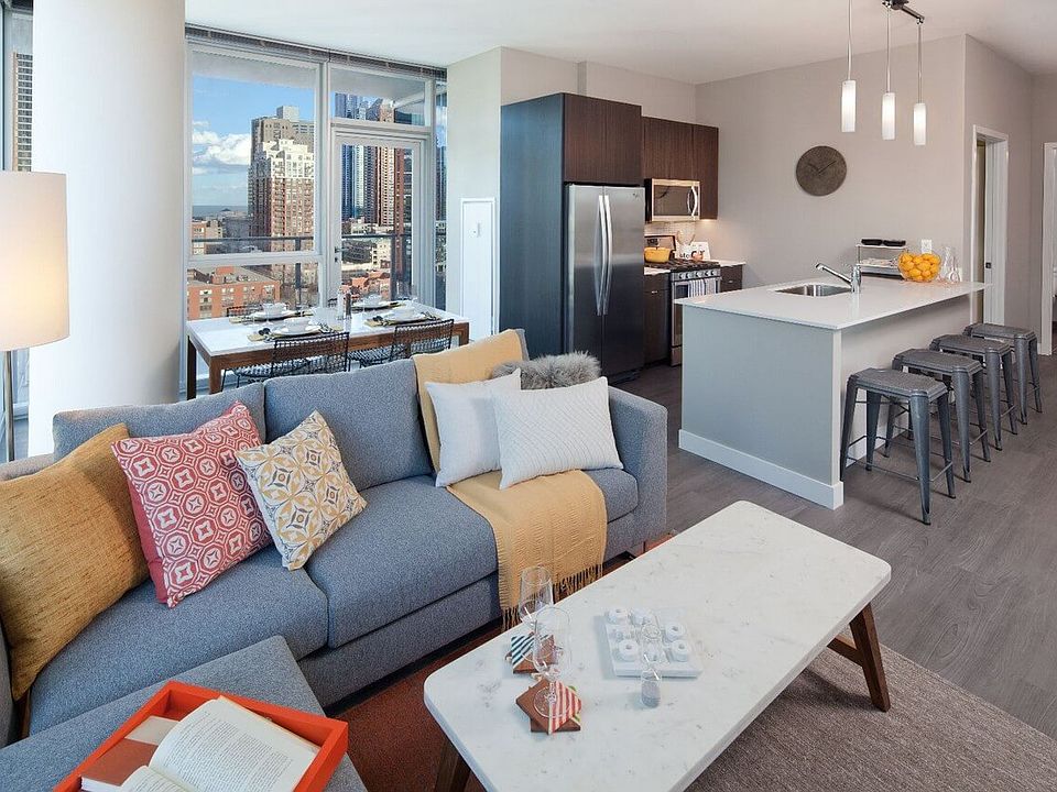 1st image of 1008 S Clark St #1305
