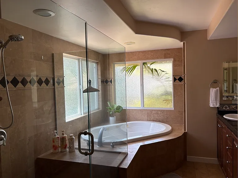 4810 Refugio Ave — Photo 11