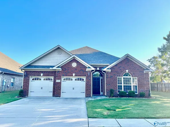 5000 Valley Cove Dr SE, Owens Cross Roads, AL 35763