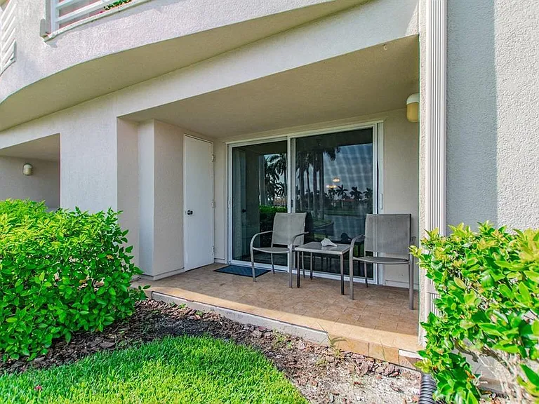 6100 Bahia Del Mar Cir #103 — Photo 1