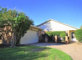 8010 Petra Dr, Houston, TX 77083