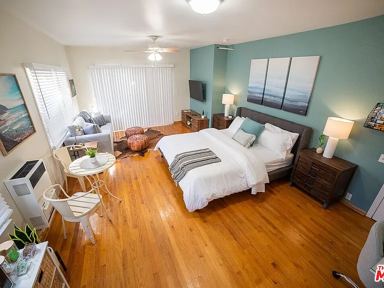 26 Breeze Ave #2 — Photo 3