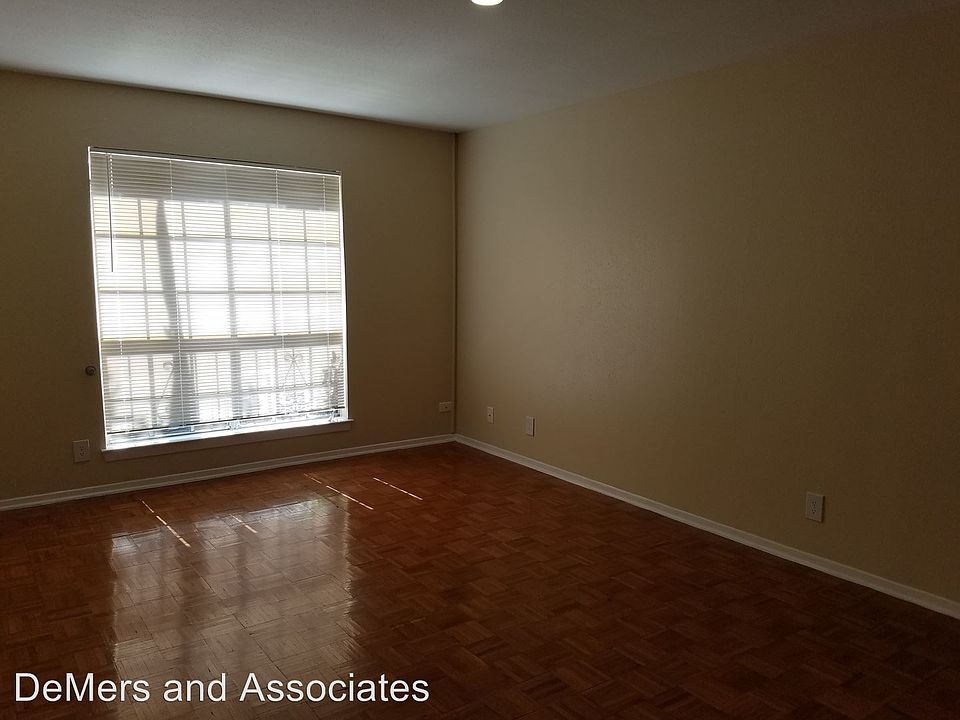 1st image of 305 W Woodlawn Ave APT 203