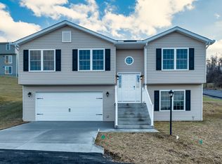 40 Summers Ridge Rd, Morgantown, WV 26508
