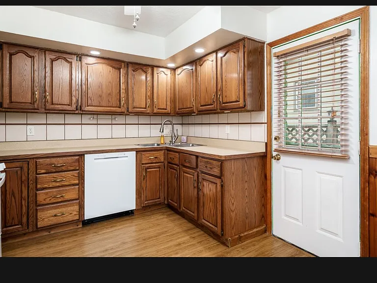 4315 Oconnell St — Photo 5