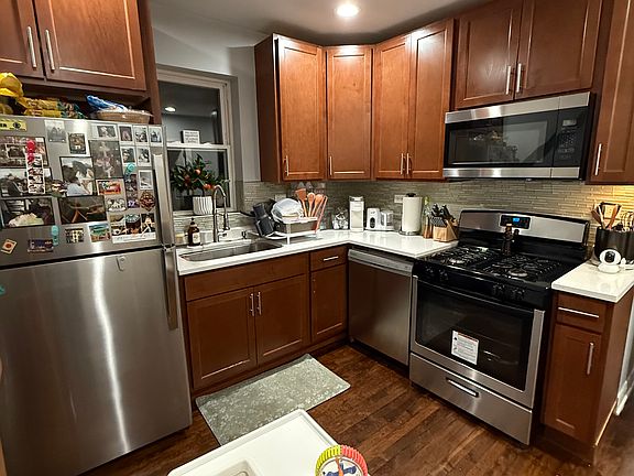 4th image of 946 N Karlov Ave Floor 1