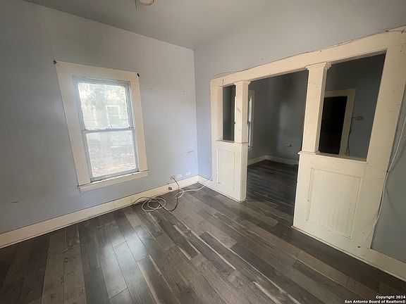 3rd image of 2117 VIRGINIA BLVD