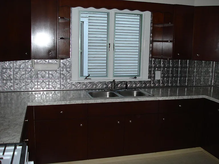 118 Russell St — Photo 12