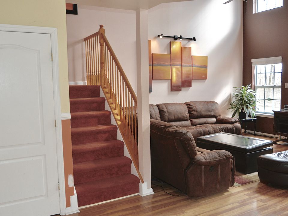 Family Room (2 Storey)