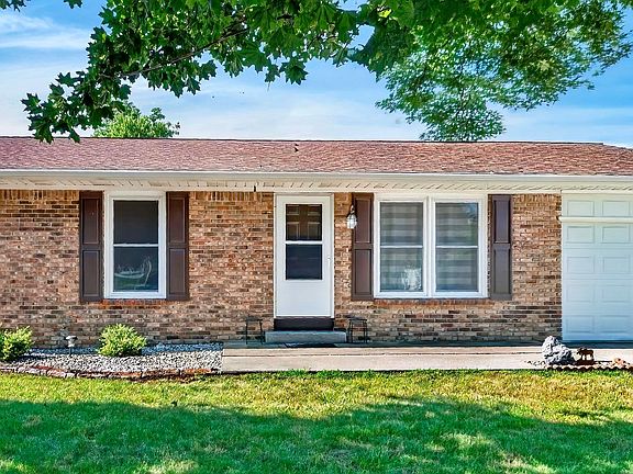 2nd image of 216 Northbrook Ct