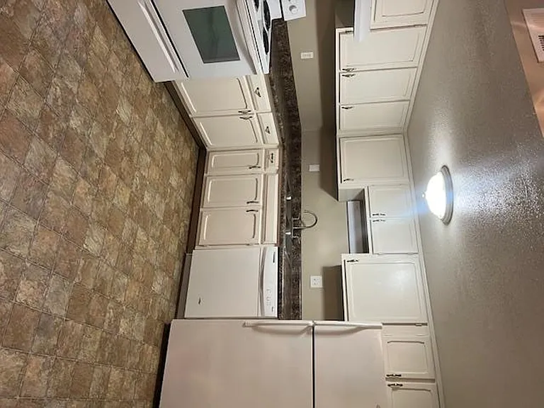 Citadel Apartments — Photo 13