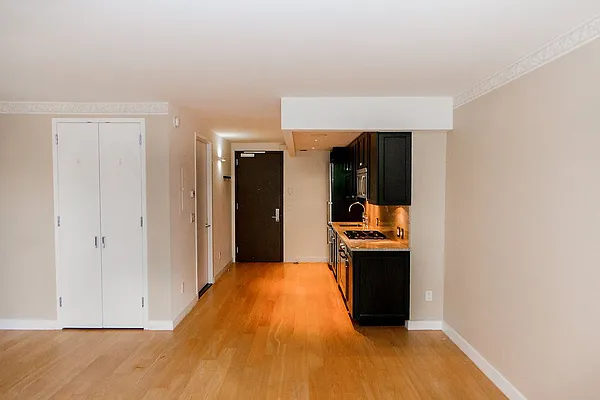 Rented by New York Residence | media 20
