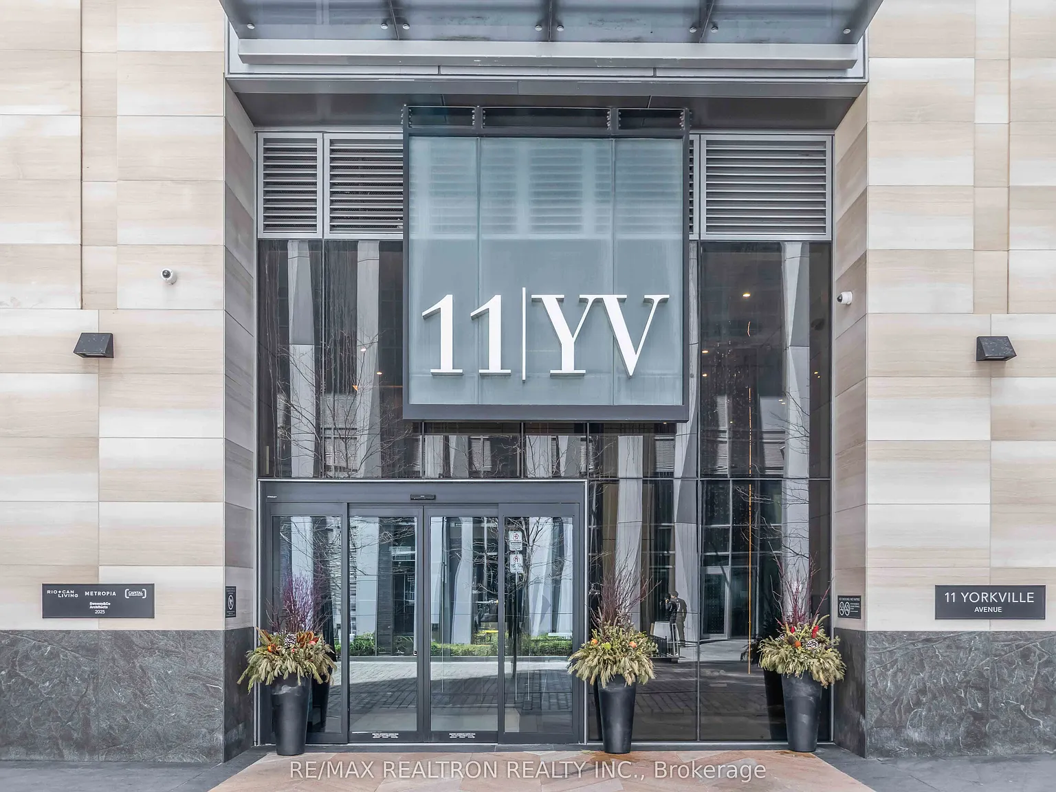 2 bed, $3,100 — Photo 1