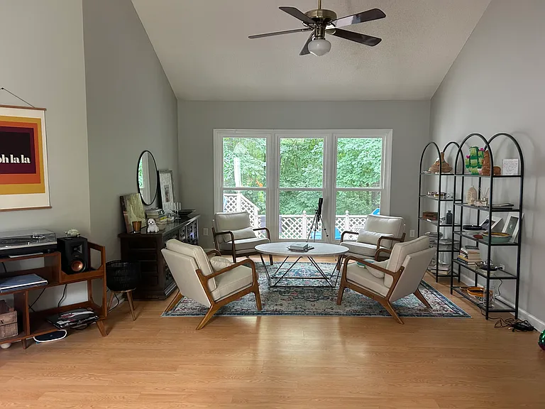 303 Swiss Lake Dr — Photo 4