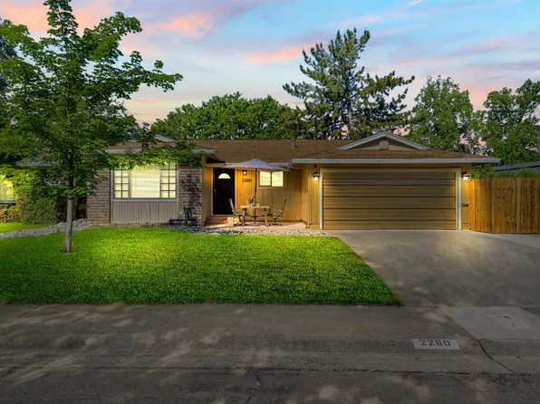 2260 Moorbrook Way, Sacramento, CA 95826
