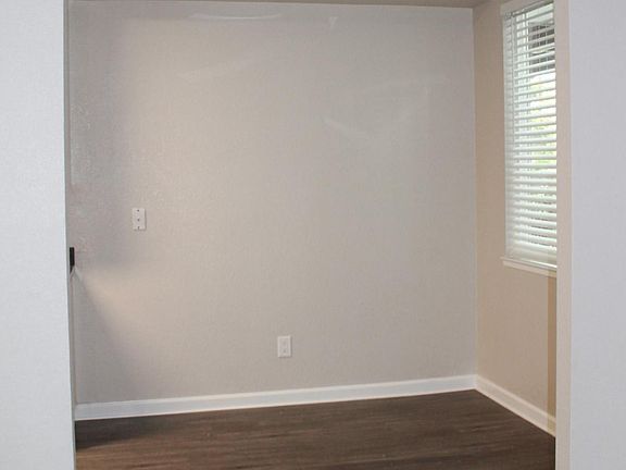 3rd image of 6542 Cotton Wood Cir APT J