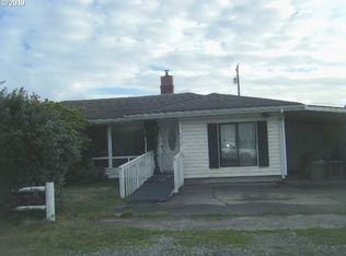 1213 Iris St, Brookings, OR 97415