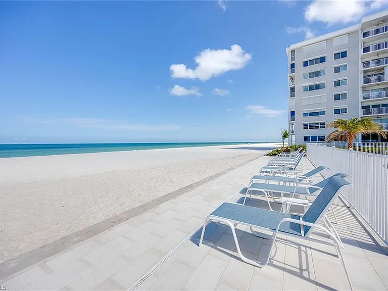 3443 Gulf Shore Blvd N #808 — Photo 41