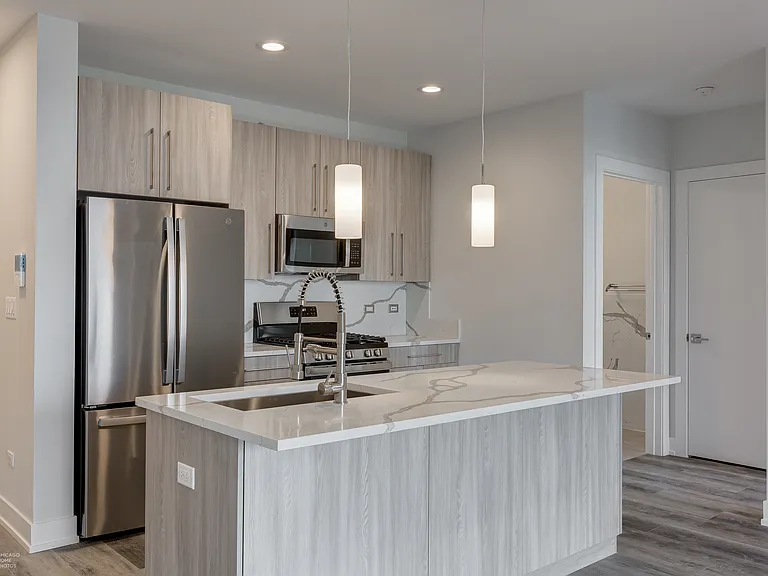 1604 N Richmond St #2D — Photo 2