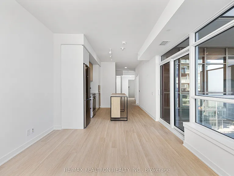 30 Upper Mall Way #A-620 — Photo 15