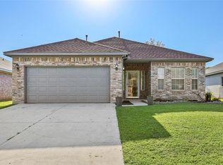 4107 Plymouth Dr, Grand Prairie, TX 75052