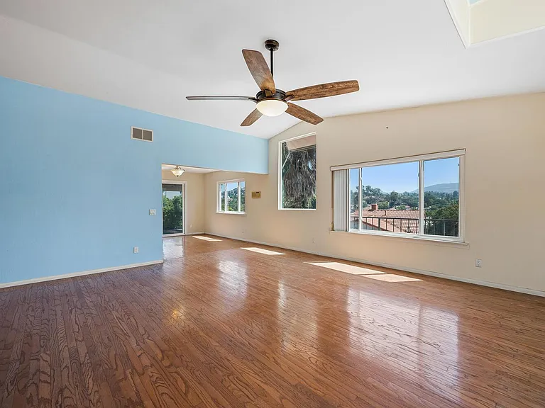 1237 Sandra Cir — Photo 8