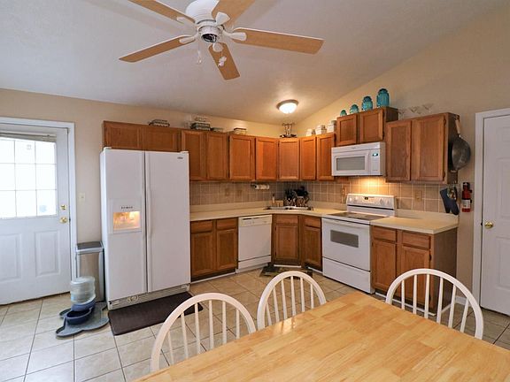 5th image of 209 Courchelle Dr