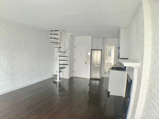 Rented by Newcastle Realty Services | media 23