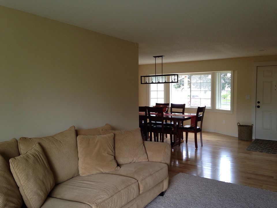 2nd image of 13120 SW Snowshoe Ln