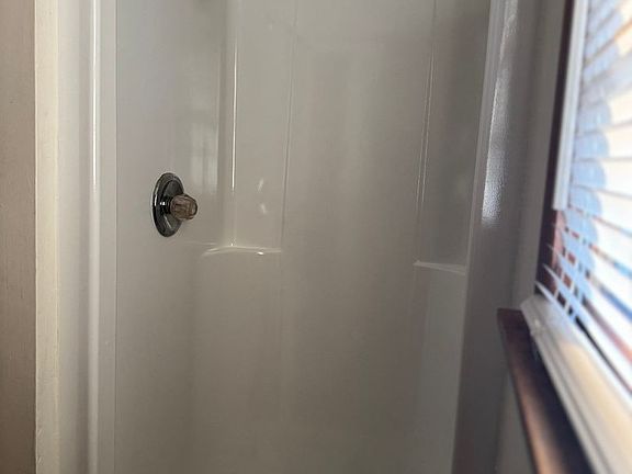 4th image of 2658 S Urbana Ave