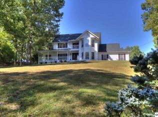 1208 Walden Ct, Sevierville, TN 37862