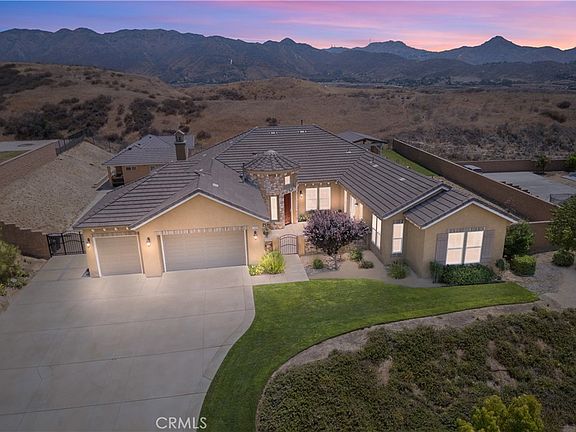 3rd image of 3086 Crystal Ridge Ln