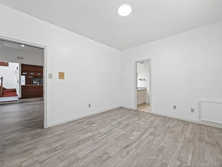 15106 Dawnbrook Dr — Photo 29