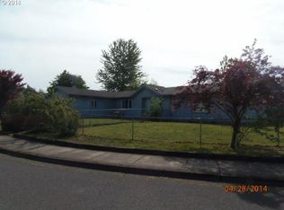 572 S 41st Pl, Springfield, OR 97478