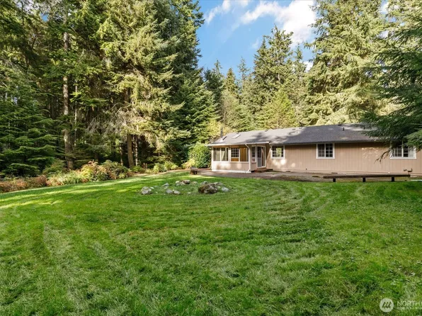 3100 Sea Eagle Lane, Greenbank, WA 98253