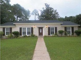 6205 Parkwood Dr, Mobile, AL 36608