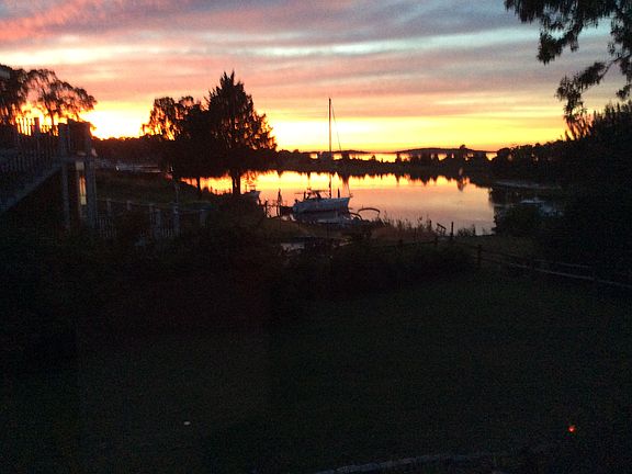 5th image of 13 Pine Neck Ave