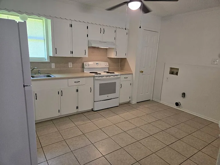202 Millville Dr #2 — Photo 10