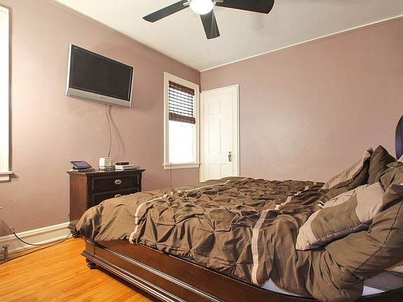 5th image of 4835 W Waveland Ave