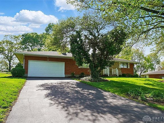 4th image of 8076 Eastlawn Dr