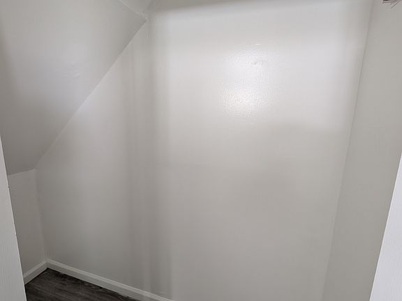 4th image of 8 Gordon St Floor 1
