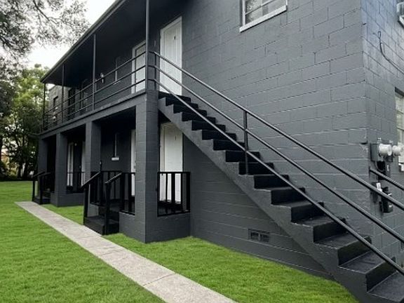 3rd image of 1364 Harrison St #3
