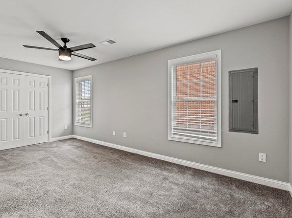 lexington-kentucky-446956486 picture