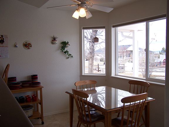 Breakfast Nook & Bar