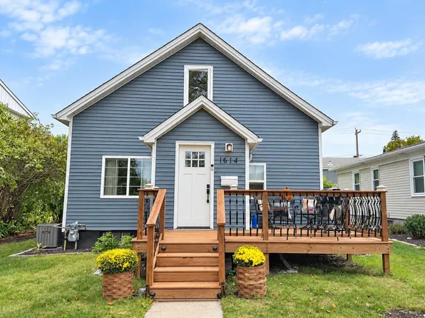 1614 7th St N, Fargo, ND 58102